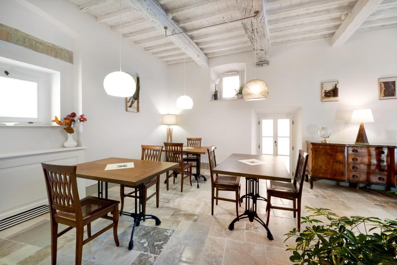 Palazzo Pio Iii - Residenza D'epoca Frühstückspension *