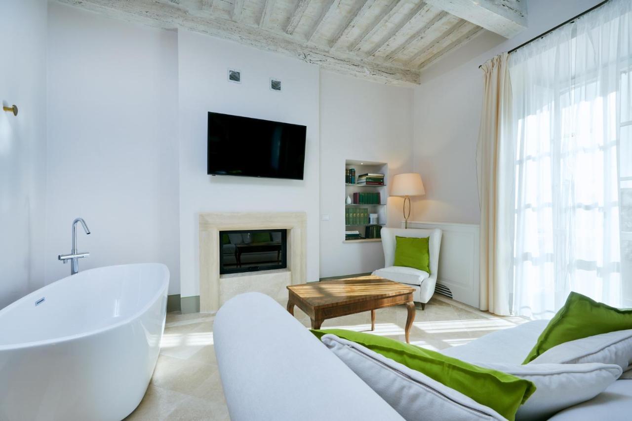 Palazzo Pio Iii - Residenza D'epoca *